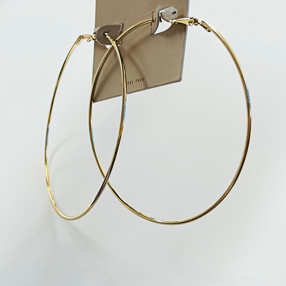 14th and Union Elegant Gold Hoop Earrings - Picture 3 of 4